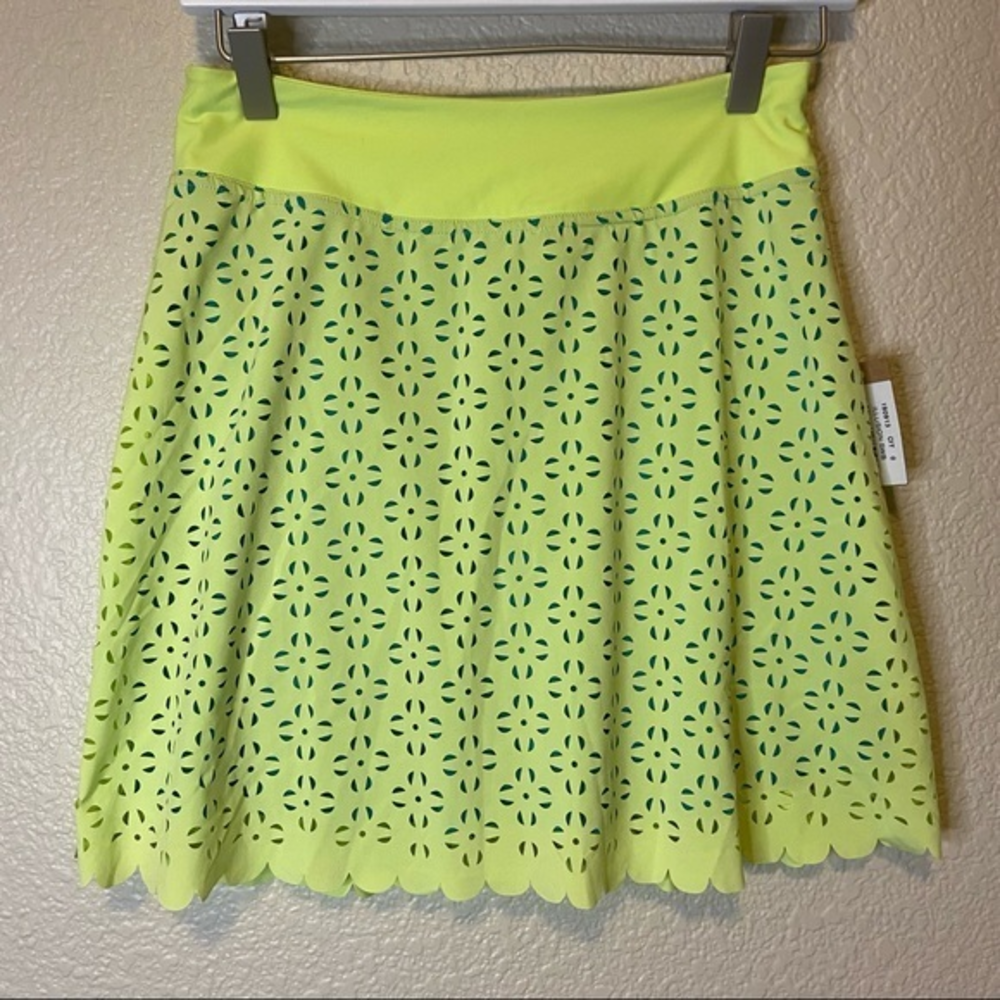 NWT Title Nine Nimblene Neon Yellow and Teal Laser Cut Skort Size Extra‎ Small